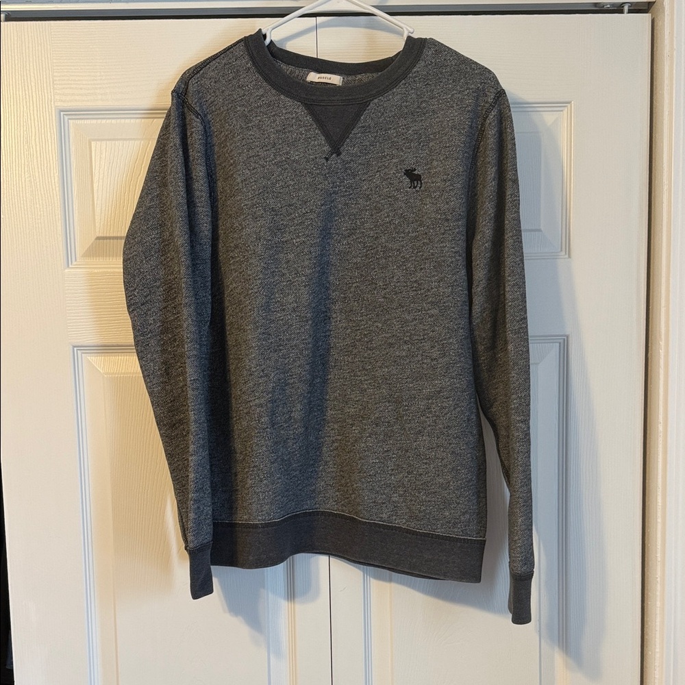 Abercrombie & Fitch Dark Gray Crewneck Sweater